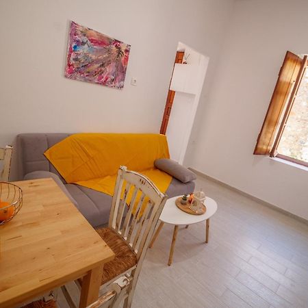 Ritsos Family Apartment Monemvasía Eksteriør bilde